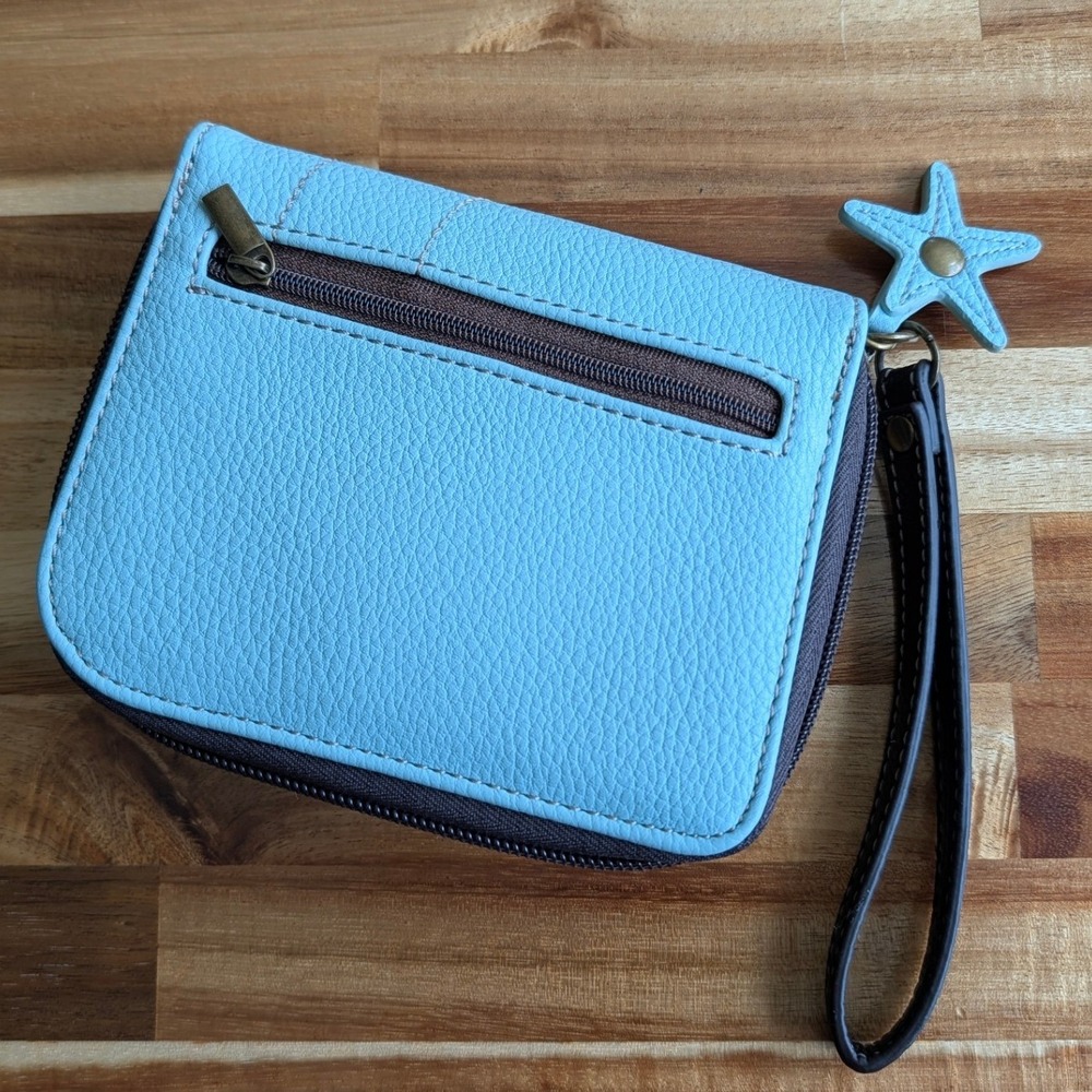 Chala Turtle Zip Around Wallet Wristlet Light Blue Faux Leather Star Charm - Picture 5 of 9